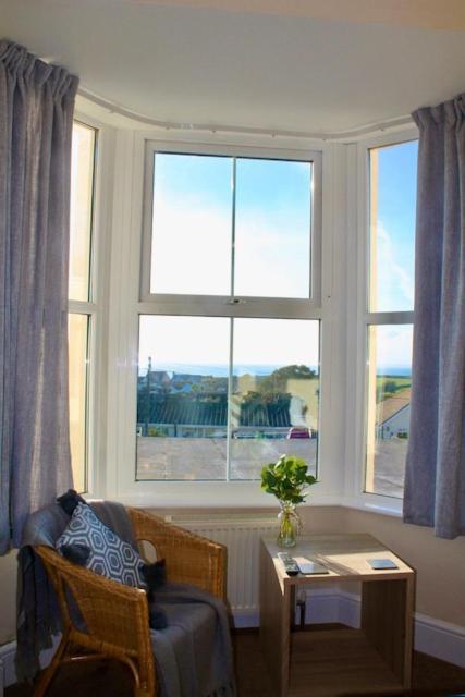 The Mounts Bay Inn Mullion Extérieur photo