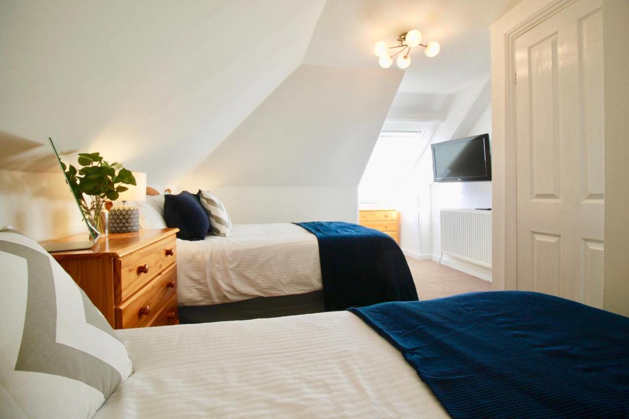 The Mounts Bay Inn Mullion Extérieur photo