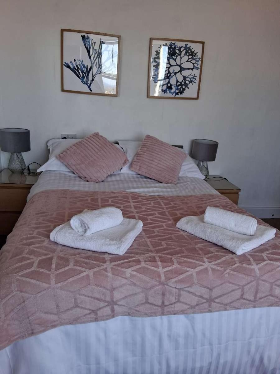 The Mounts Bay Inn Mullion Extérieur photo