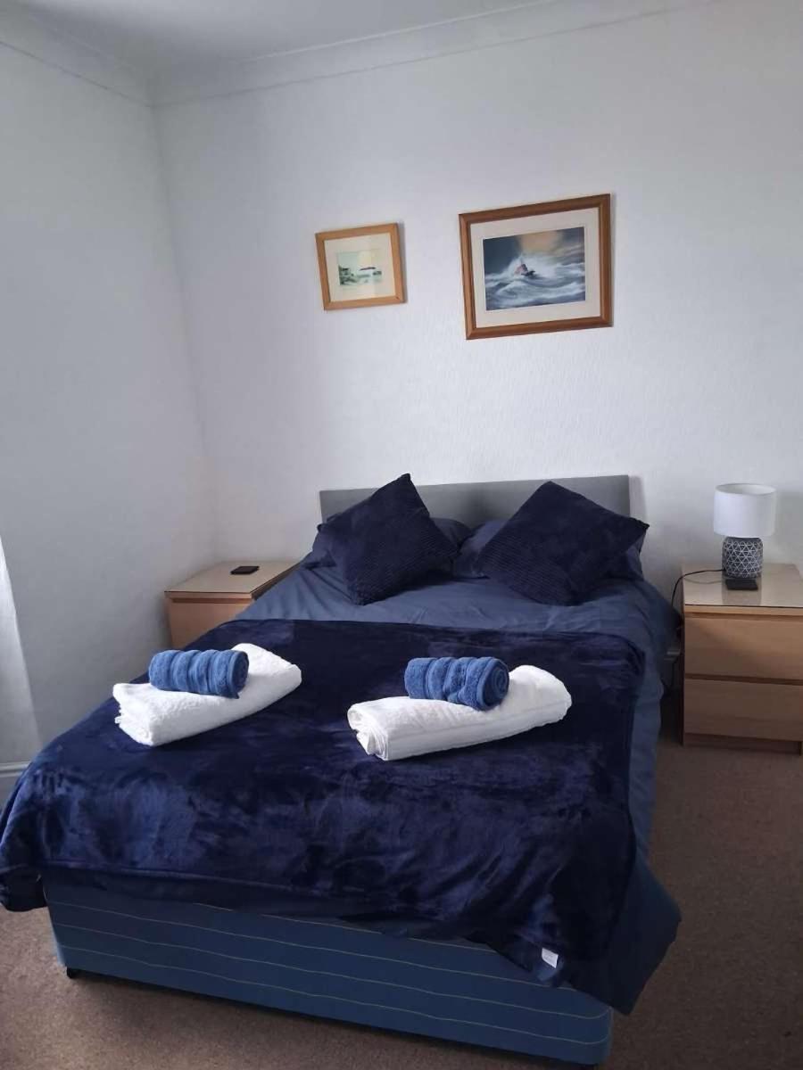 The Mounts Bay Inn Mullion Extérieur photo